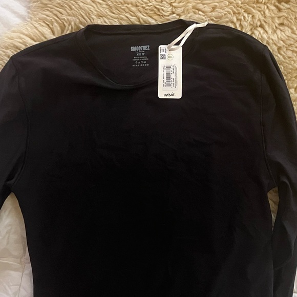 NWT Aerie SMOOTHEZ Long Sleeve Crew T-Shirt in True Black Sz XS. - Picture 7 of 10